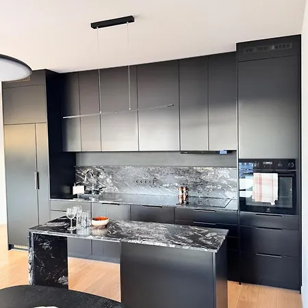 3-room Flat With Two Balconies Near Airport & Апартаменти *